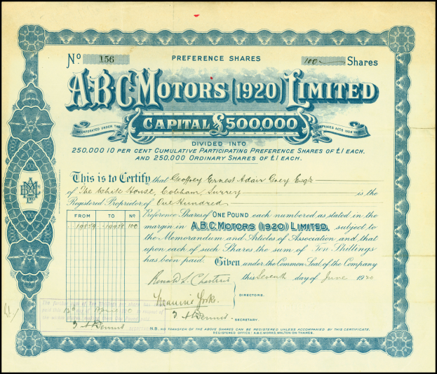 Ein gerahmtes limitiertes Aktienzertifikat von ABC Motors aus dem Jahr 1920 mit Text und Zahlen und einem schwarzen Rahmen.
