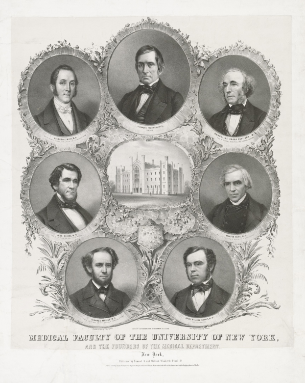 Schwarz-weiß-foto von formell gekleideten männer vor einem gebäude posieren, mit text unten lesend "medizinische fakultät der universität von new york und die gründer des medizinischen departments."