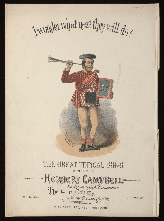 Eine Person in farbenfroher Kleidung hält ein Musikinstrument und ein Blatt Papier mit der Aufschrift "Der große aktuelle Song von Herbert Campbell" und strahlt fröhlich.