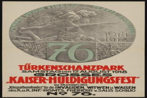 Plakat zum 70. Jubiläum des Kaiser-Huldigungsfestes in Berlin, Deutschland, mit einer Gruppe von Menschen in der Mitte, eingerahmt von einem klassischen Fotorahmen mit umgebenem Text und Zahlen.