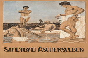 Plakat, das ein Schwimmbad in Aschersleben, Deutschland, zeigt, auf dem Menschen im Wasser zu sehen sind und einer sitzt, begleitet von Text über die Einrichtungen des Schwimmbads.