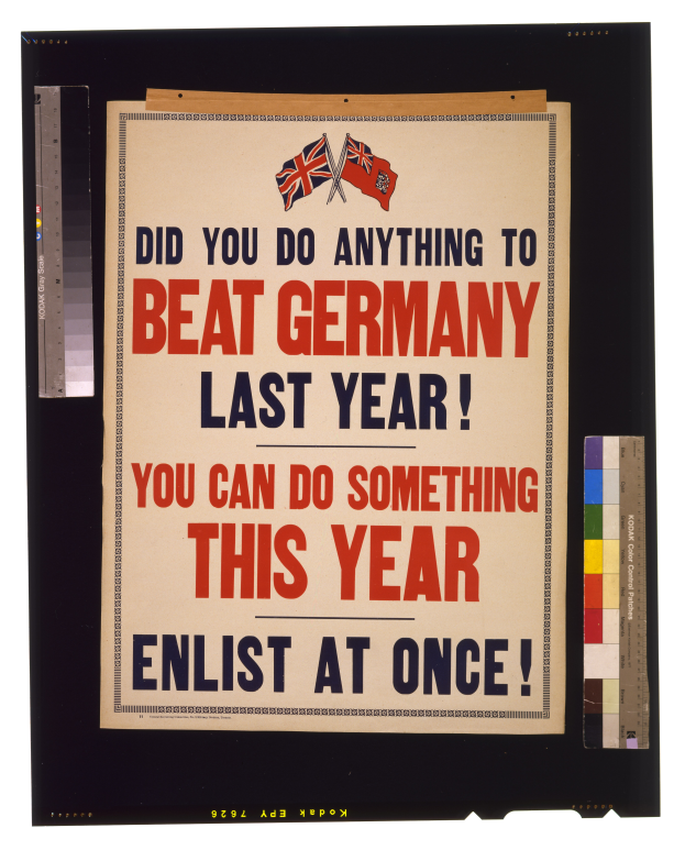 Ein Plakat mit fettem, schwarzem Text auf einem weißen Hintergrund, eingerahmt von einem schwarzen Rand, trägt die Aufschrift "Hast du letzten Jahr etwas gegen Deutschland unternommen? Du kannst dieses Jahr etwas tun - melde dich sofort an!"