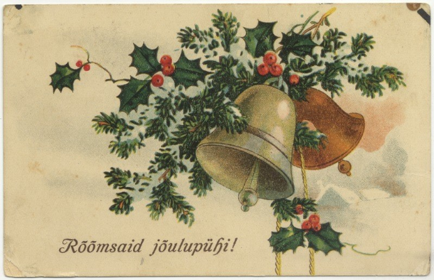 Weihnachtskarte mit Stechpalme, roten Beeren, grünen Blättern und goldenen Glöckchen, mit handgeschriebenen Weihnachtswünschen.