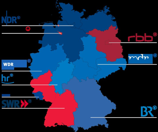 Karte von Deutschland mit Bundesländern in Rot und Blau markiert, um die Ergebnisse der Wahl 2016 anzuzeigen, einschließlich der Namen der Kandidaten und des Wahldatums.