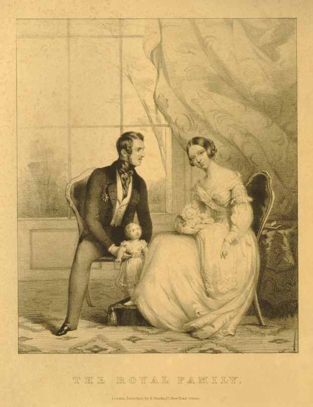 Ein Mann und eine Frau sitzen auf einem Stuhl, wobei die Frau ein Baby hält, dahinter ein Fenster mit einem Vorhang und unten ein Text, der 'Die Königliche Familie' lautet.