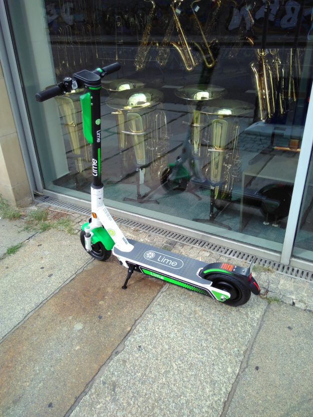 POL-MK: Diebesschlag bei verletzter Person - E-Scooter gestohlen