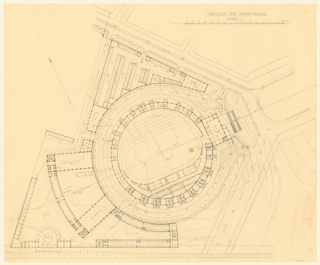 Schwarz-weißes Architekturzeichnung eines Stadiongrundrisses mit umliegenden Gebäuden und handgeschriebenen Textanmerkungen.